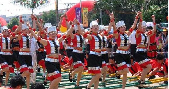 壮族有多少人口_汉族蒙古族回族壮族同族六个民族各有多少人口