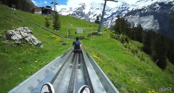 瑞士阿尔卑斯山间滑梯——给你最酸爽的刺激体验